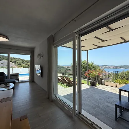 Modro Nebo Villa
